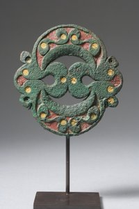 Terret med emalje indlæg (bronze)